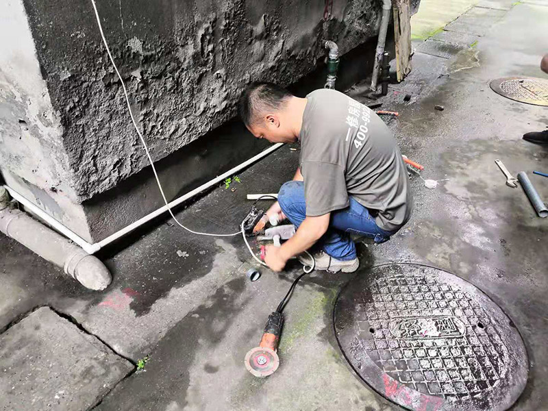 西安修水管工人整理的維修技巧，分享給大家看看，但不建議大家自己操作